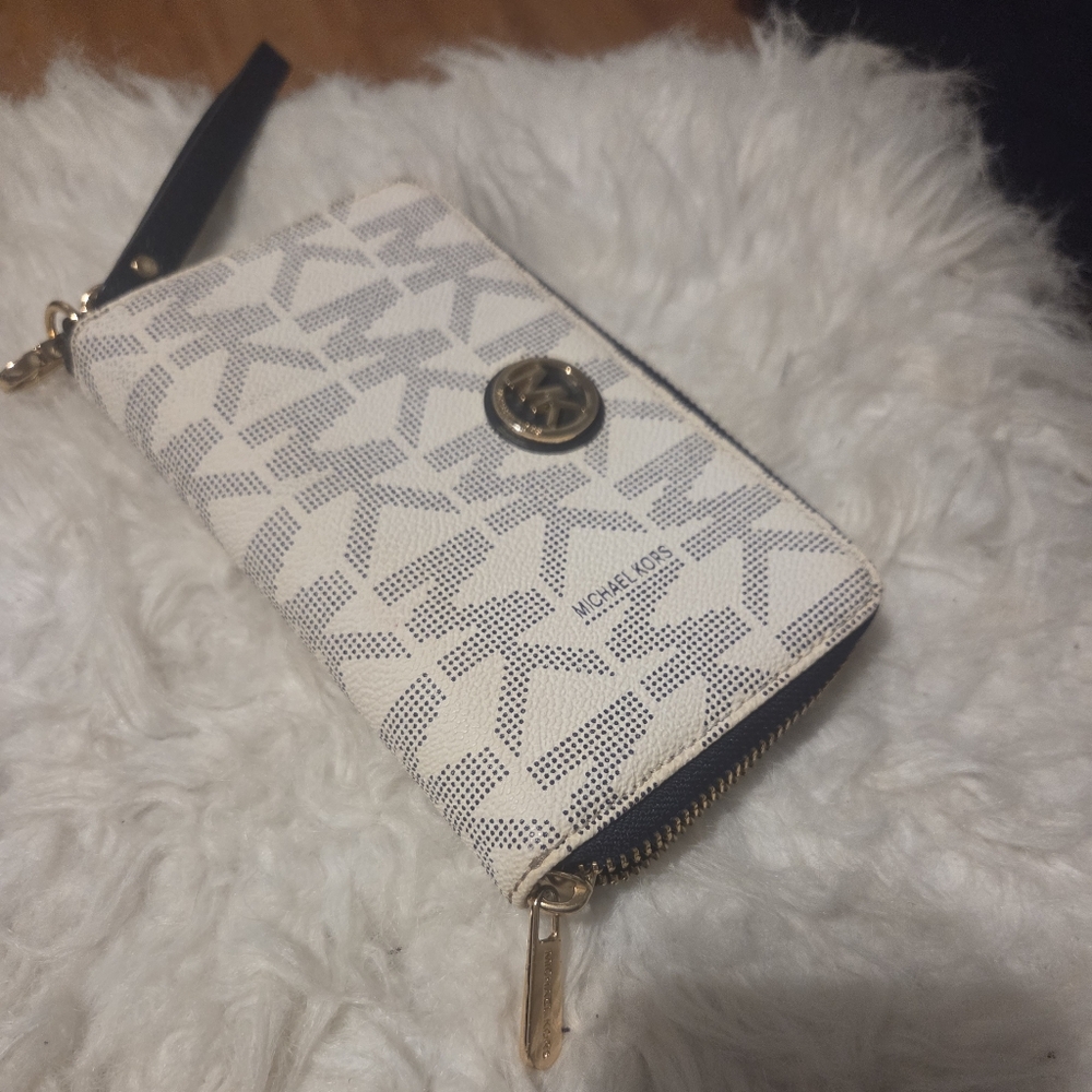 Michael Kors Cream and Gray Logo Wristlet